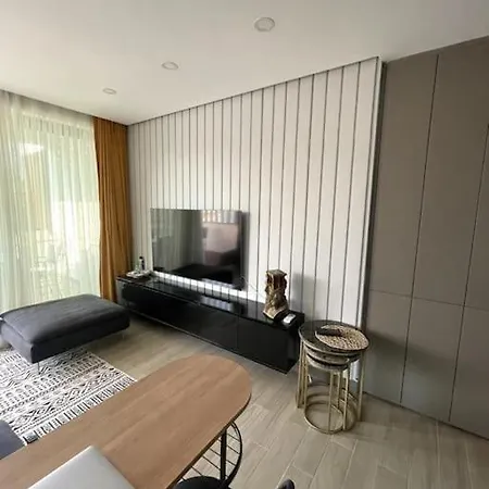 Denize Sifir, Havuz Manzarali, Merkezde 1+1 شقة بودروم